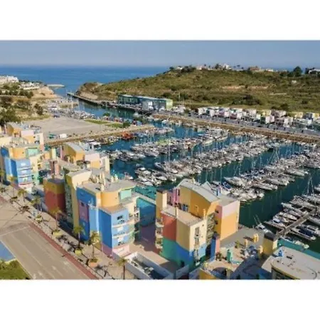 Oasis Marina Αλμπουφέιρα