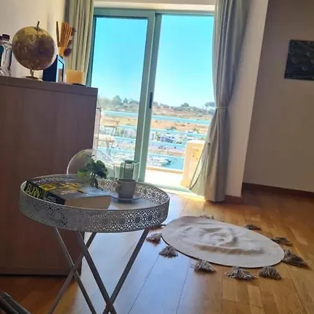 Oasis Marina البوفيرا